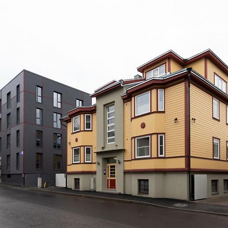 Charming 1Br In Superb Location, Free Parking & Wi-Fi Appartement Tallinn Buitenkant foto