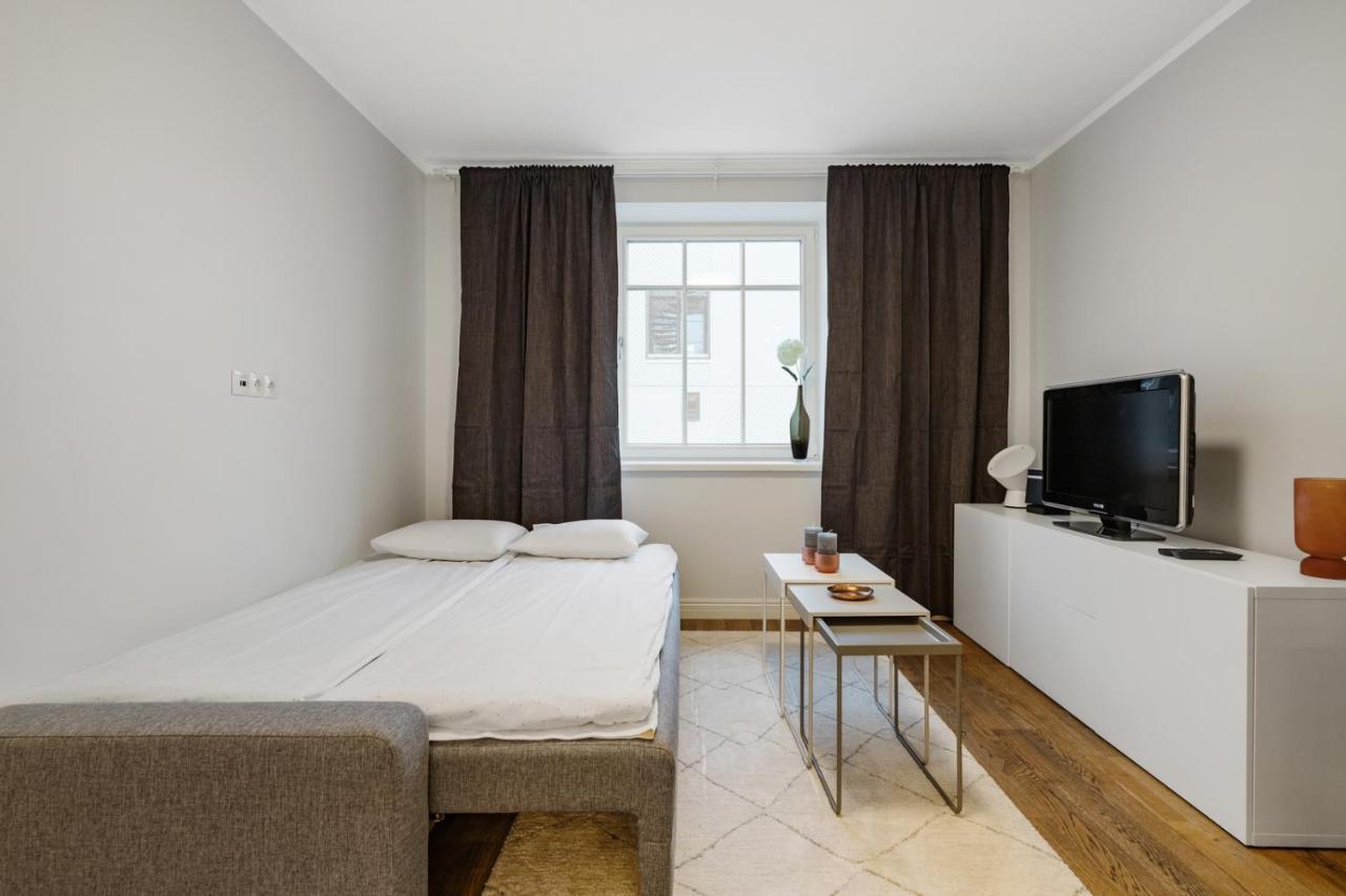 Charming 1Br In Superb Location, Free Parking & Wi-Fi Appartement Tallinn Buitenkant foto