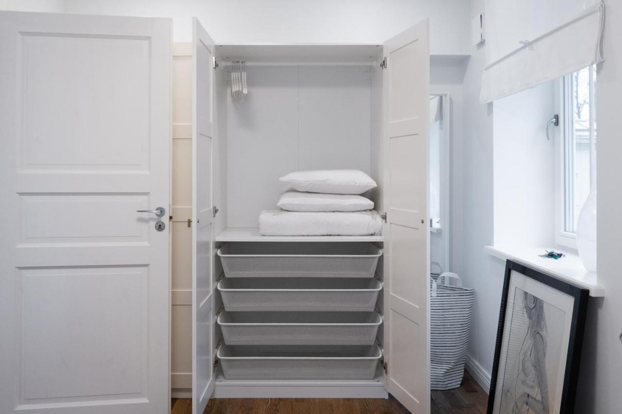 Charming 1Br In Superb Location, Free Parking & Wi-Fi Appartement Tallinn Buitenkant foto