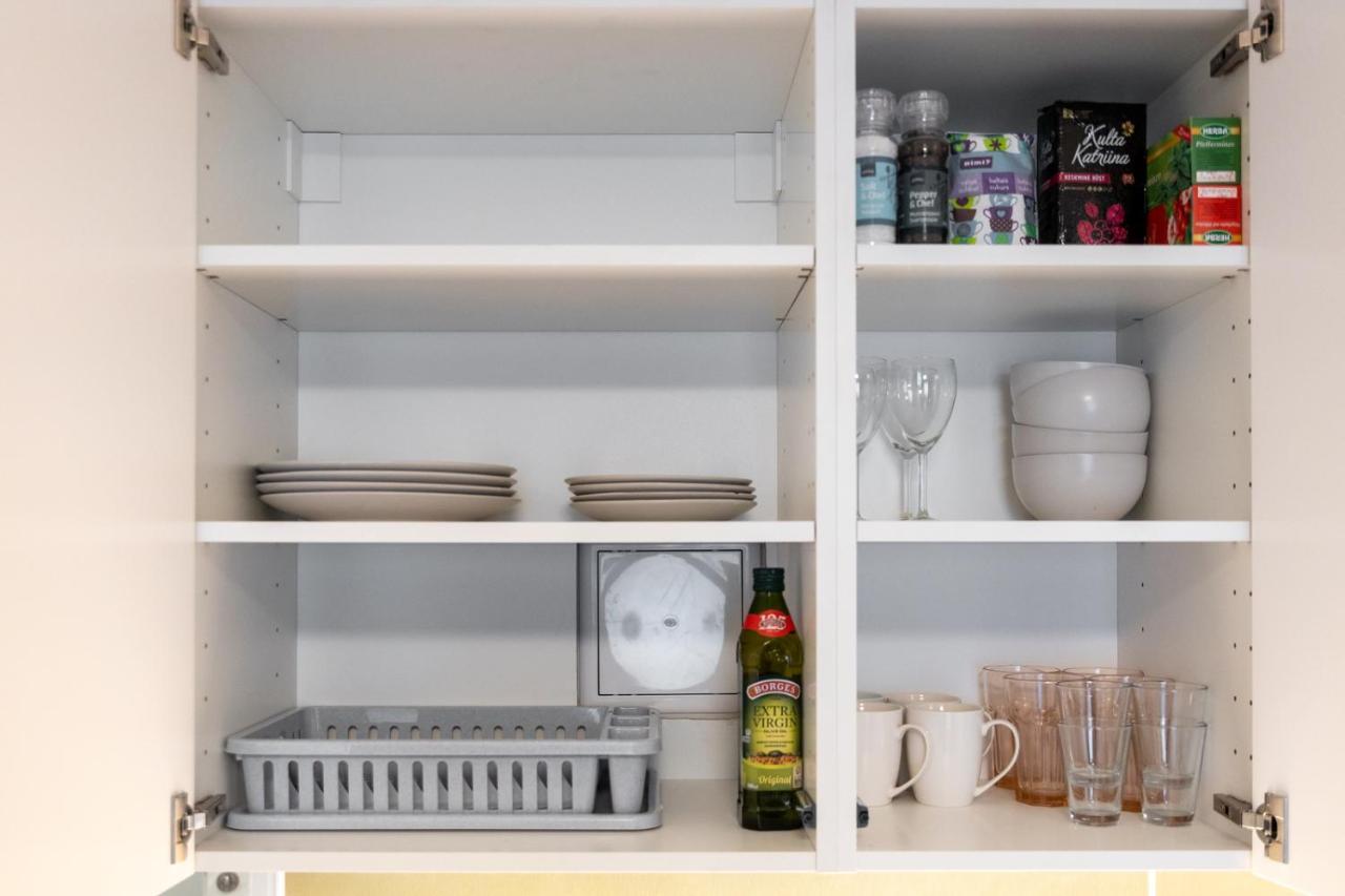 Charming 1Br In Superb Location, Free Parking & Wi-Fi Appartement Tallinn Buitenkant foto